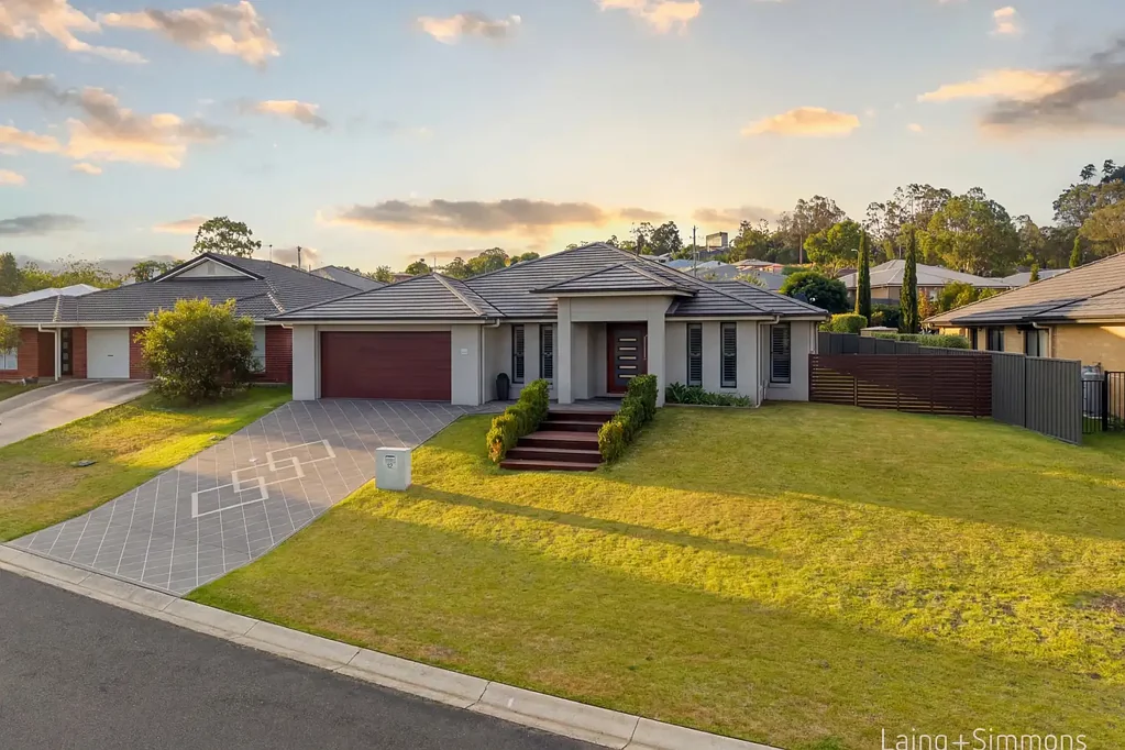 12 Schaefer Drive, Armidale, NSW 2350