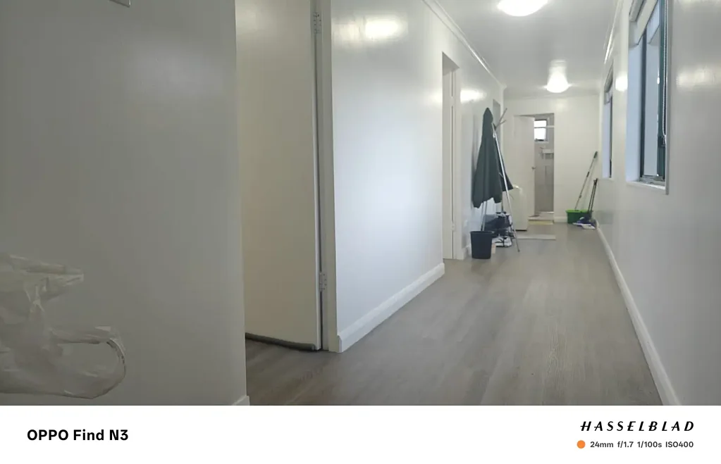 Granny Flat 3 Bed + 1 Bath Family Home - Close to Train Station