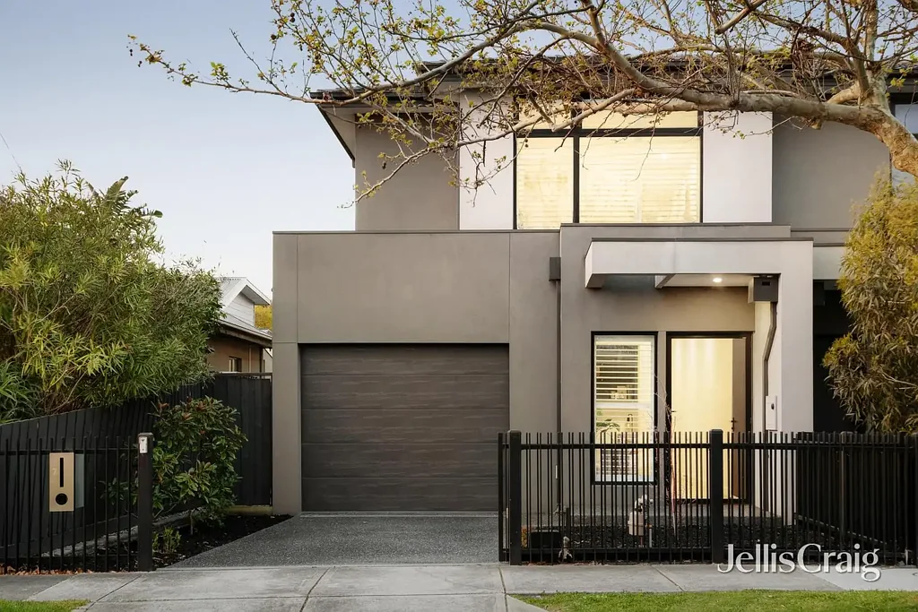 Bentleigh East 4બેડરૂમ Sophisticated luxury for modern family living