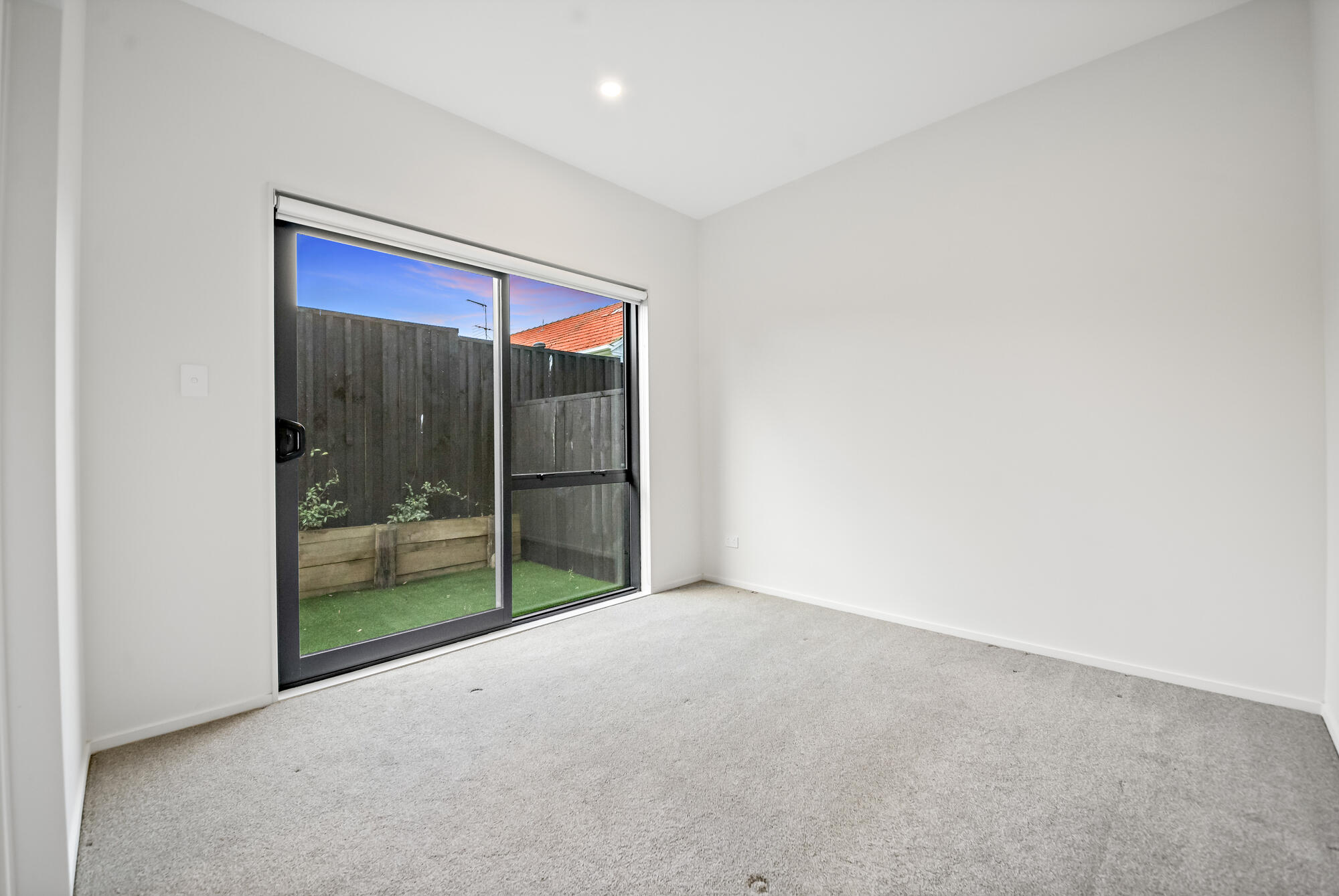 4/21 Erima Avenue, Point England, photo 10