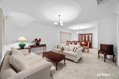 10 Burragate Crescent, Prestons, NSW 2170, 4 Bedrooms, 2 Bathrooms, House