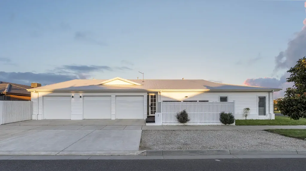 Alfredton 3ਬੈੱਡਰੂਮ Impressive Quality, Exceptional Space & Effortless Living