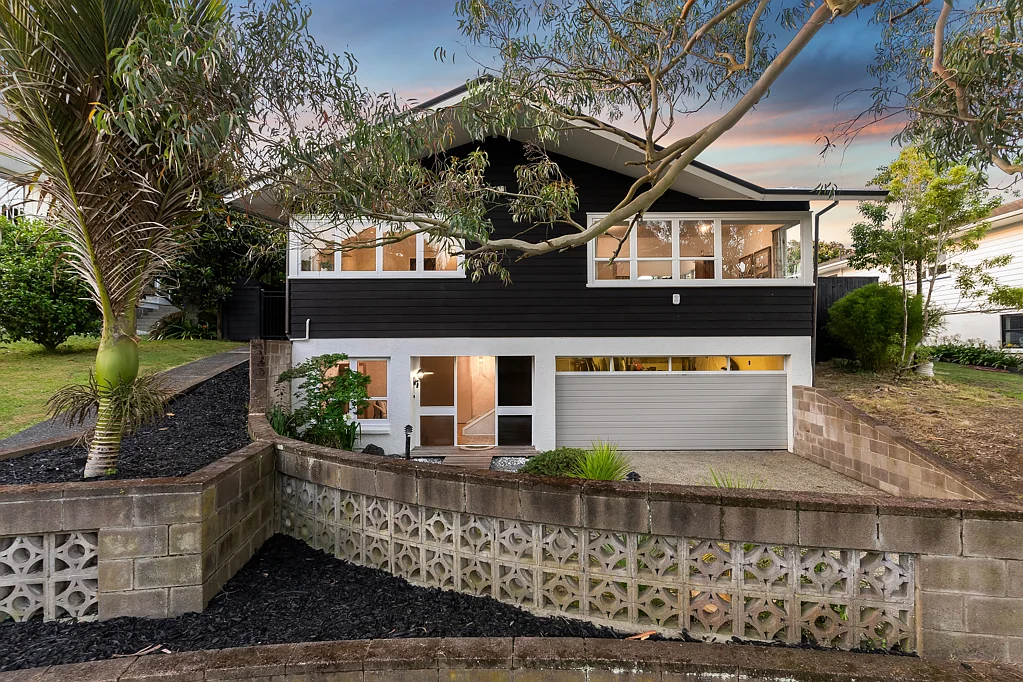 Hillcrest 4Zimmer Big Spaces. Big Heart. Big Potential.