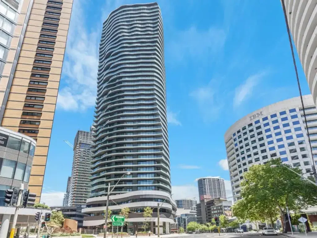Luxury 1-Bedroom Apartment with a Study Room in "The Landmark" at St Leonards