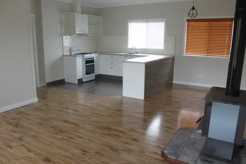 Stylish 3 Bedroom Home in East!