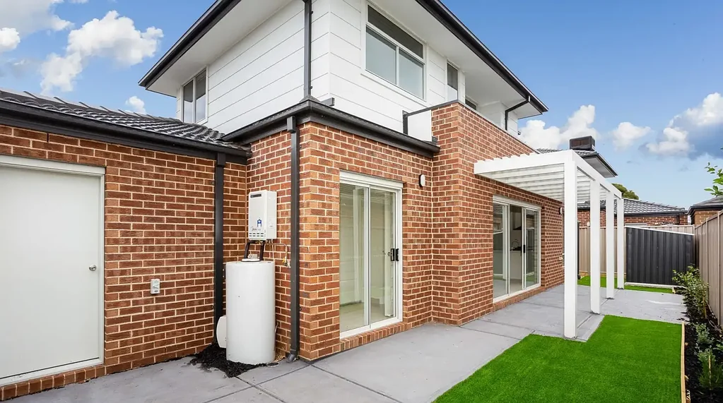 Townhouse in Perfect Location!