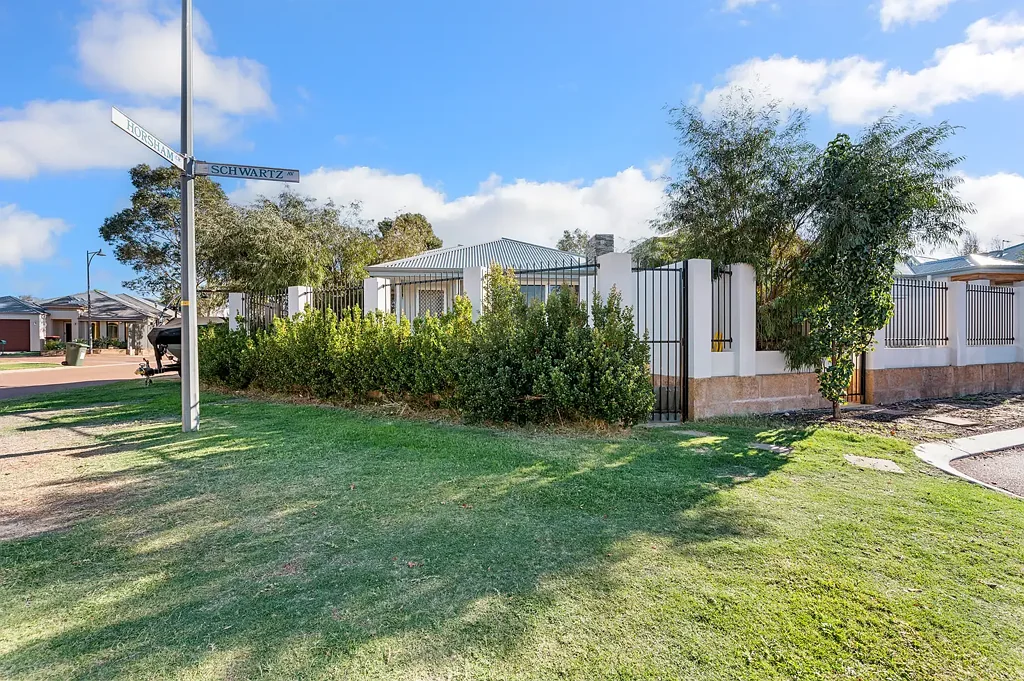 Easy Care 3 Bedroom Home!