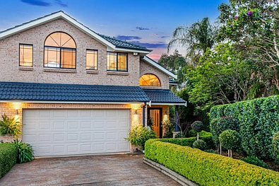 Castle Hill 4 Bedroom Masterpiece of Craftsmanship in Exclusive Knightsbridge Cul-De-Sac