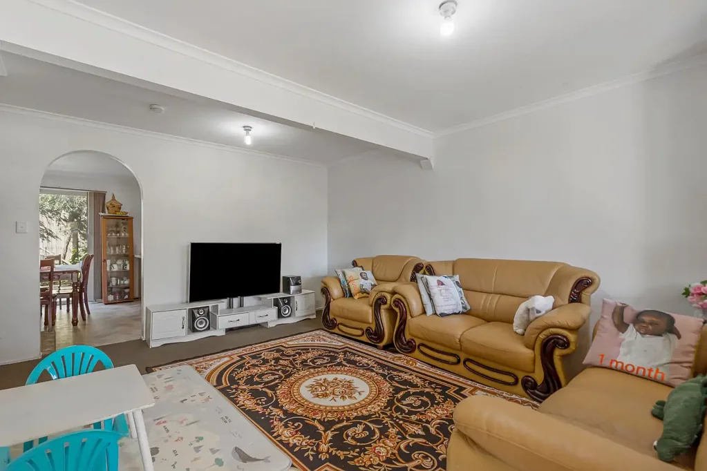 Woodridge 3 Slaapkamer Inspection by Appointment. Contact Agent.