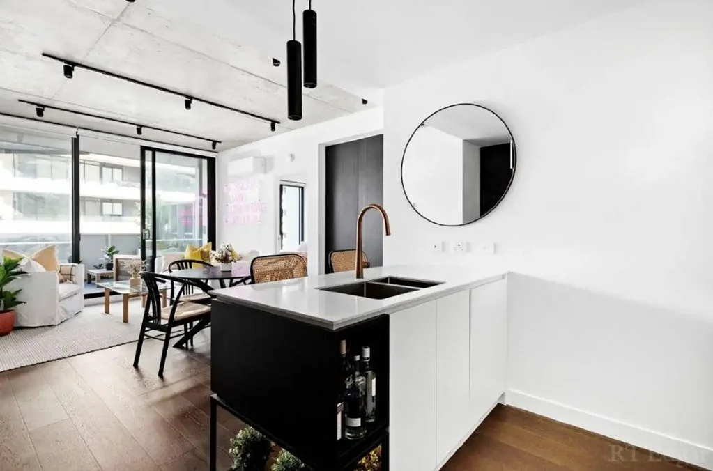 Cremorne 2房 时尚明亮公寓，配备高级设施 Stylish Light Filled Apartment with Premium Facilities