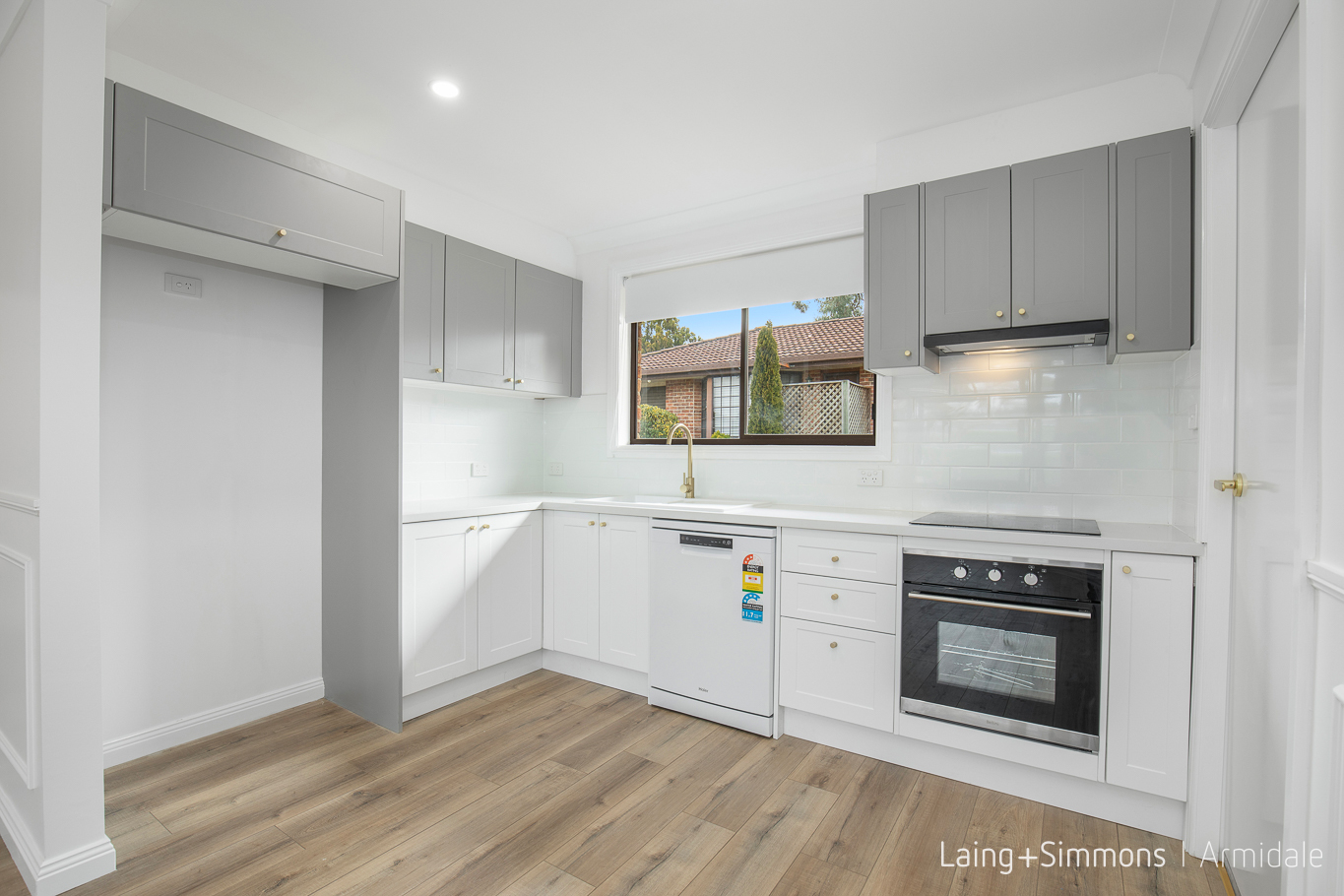 UNIT 1 27 MURRAY AV, ARMIDALE NSW 2350, 0房, 0浴, House