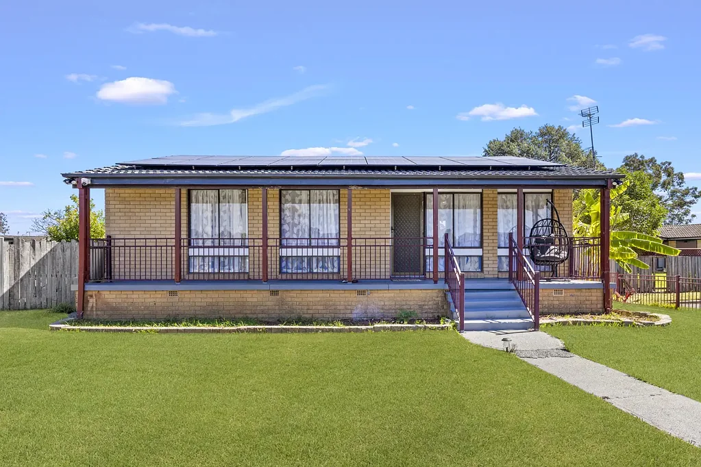 Airds 3બેડરૂમ Renovated Comfort || Spacious Backyard || High-Growth Location