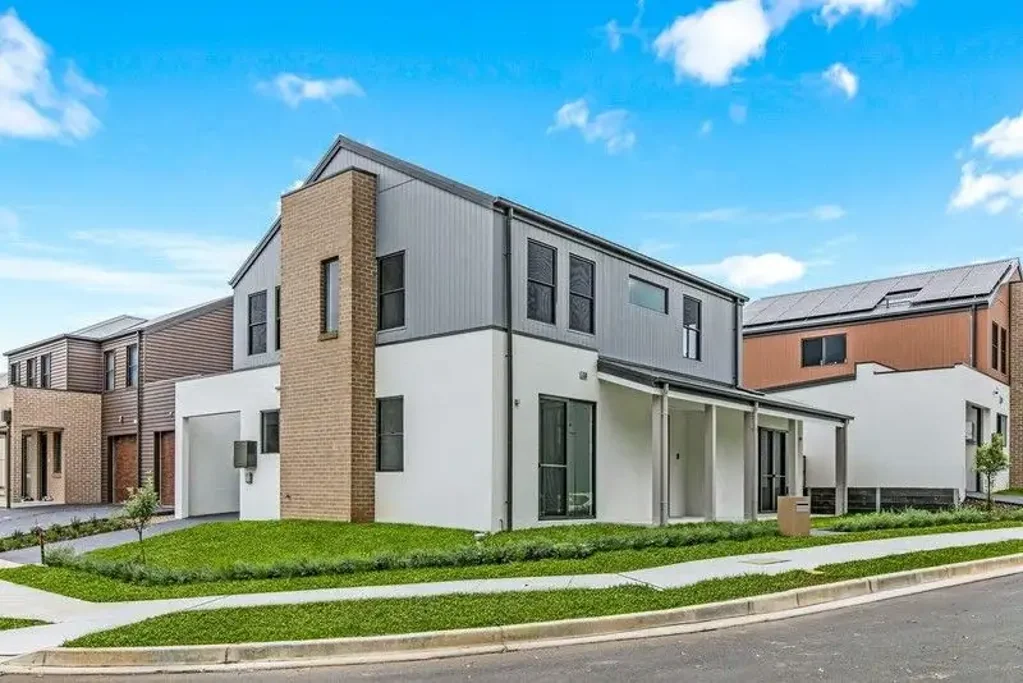 Vineyard 5બેડરૂમ Modern Family Living in a Growing Vineyard Community
