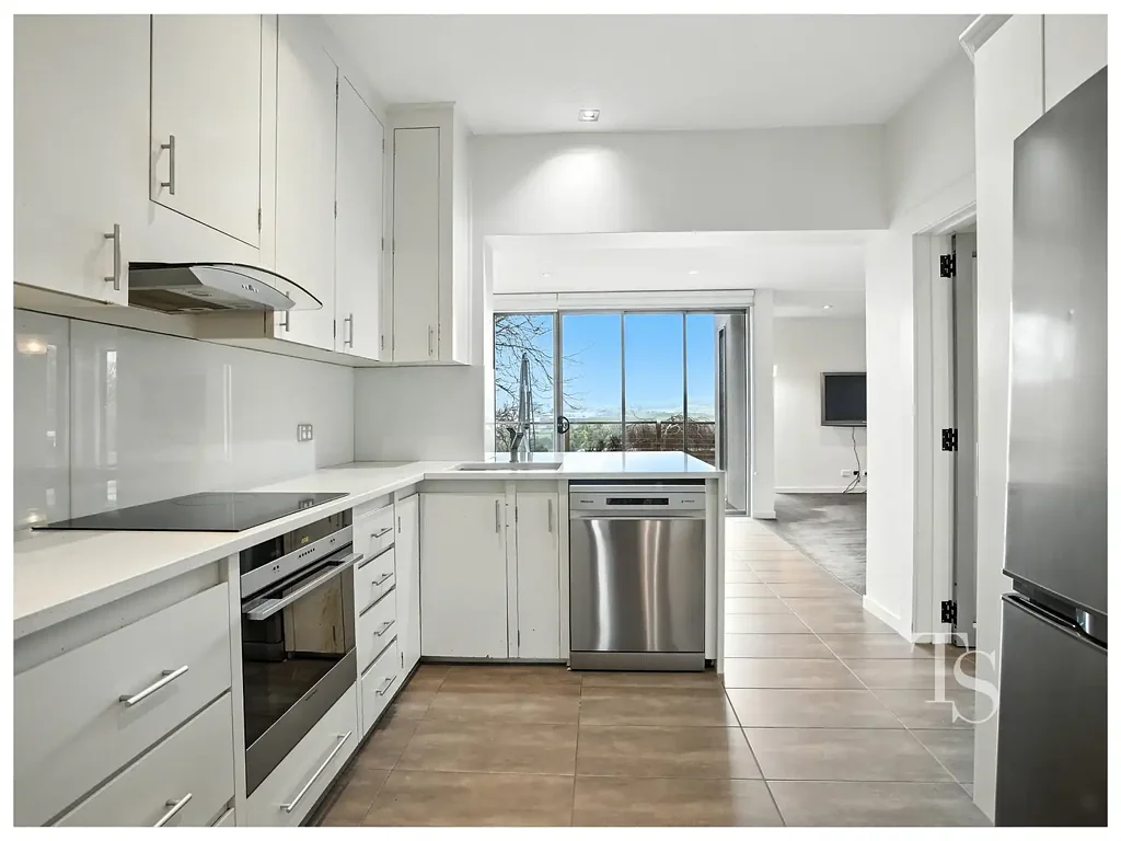 THIS SPACE: Exquisite Home, Exquisite Location.