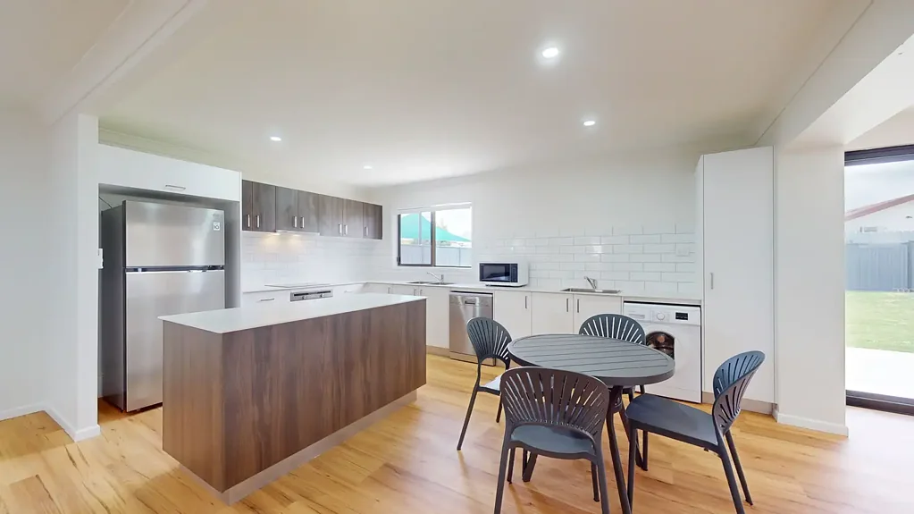 Completely Renovated Furnished Ensuite Rooms.