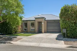 28 Orbit Court, Woodcroft