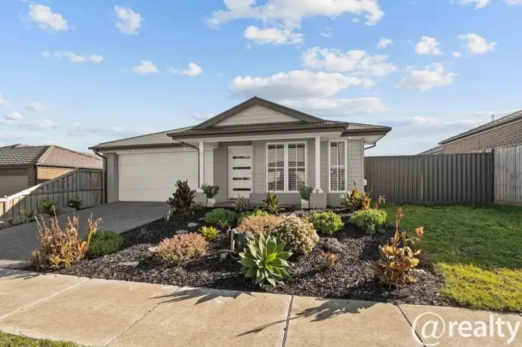 Coronet Bay 3房  Modern Comforts | Smart Tech | Steps to the Seaside