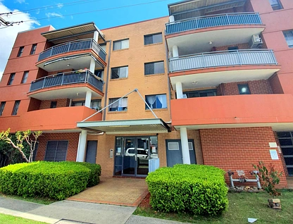 21/33 Bathurst Street, Liverpool, South Western Suburbs, 3部屋, 2バスルーム, Unit