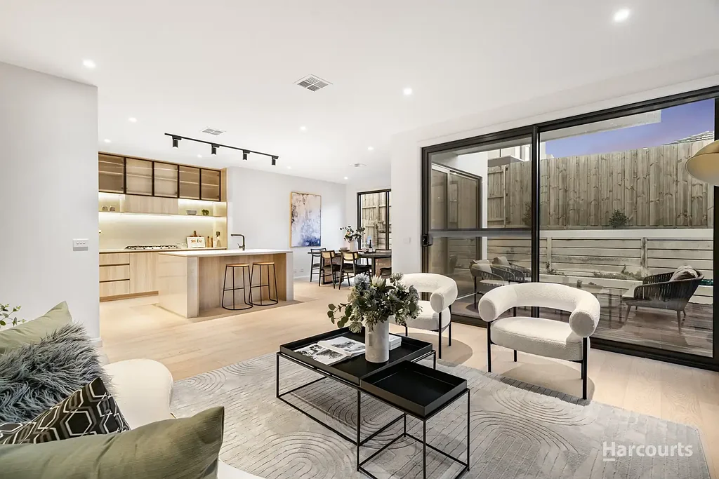 Nunawading 4chambre As-New Luxury Residence with Premium Tesla Upgrades