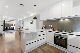 2/245 Campbell Road, Greenlane, Auckland City