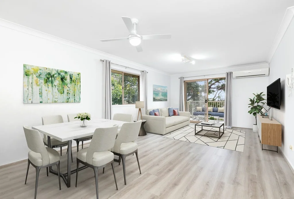 Hilltop Apartment with Sweeping Balconies in Great Location