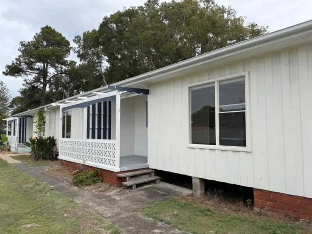 Renovated 2 bedroom units in fantastic location