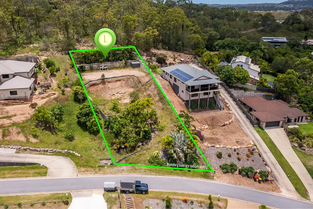 Clinton SPACIOUS 1134m² SLOPING BLOCK WITH STUNNING VIEWS, IN PRIME CLINTON LOCATION!