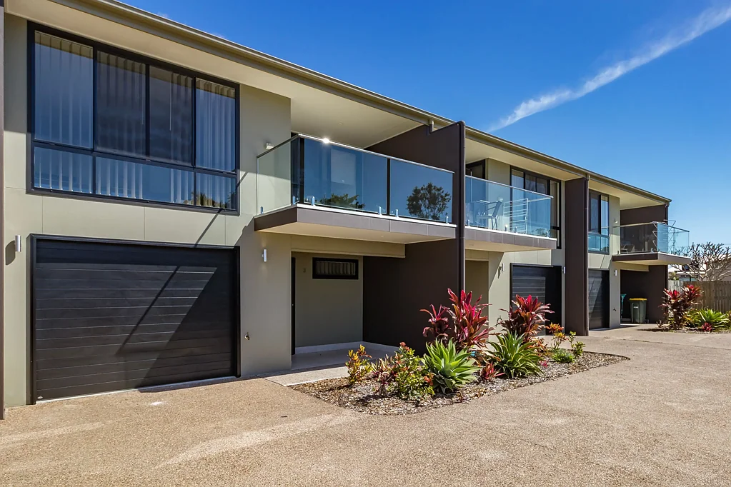 MODERN UNIT IN THE HEART OF HERVEY BAY