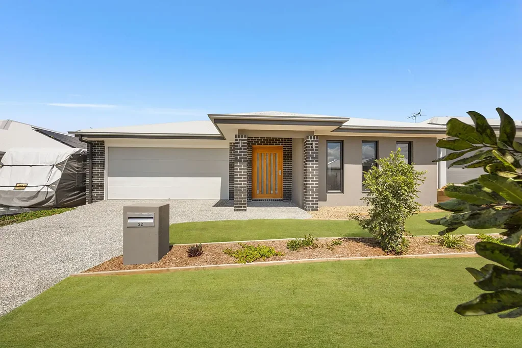 Brand New Luxury Family Home with Media & Butler's Pantry