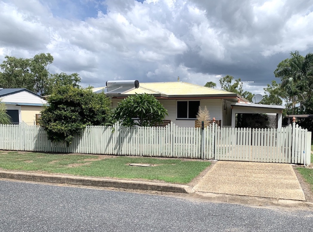 19 TOONDA ST, BAJOOL QLD 4699, 0 chambres, 0 salles de bain, House