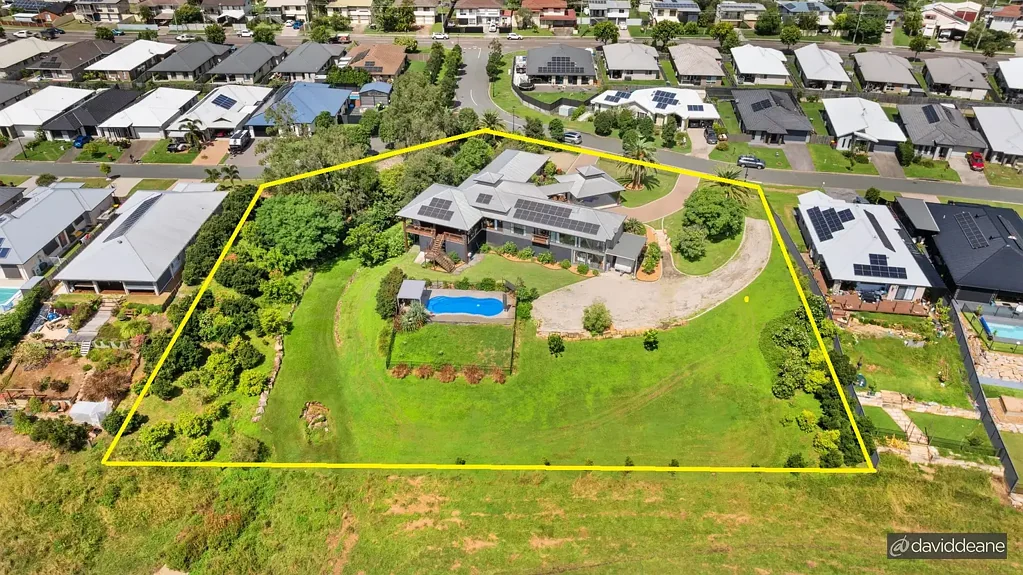 10 Oxbow Crescent, Lawnton, QLD 4501