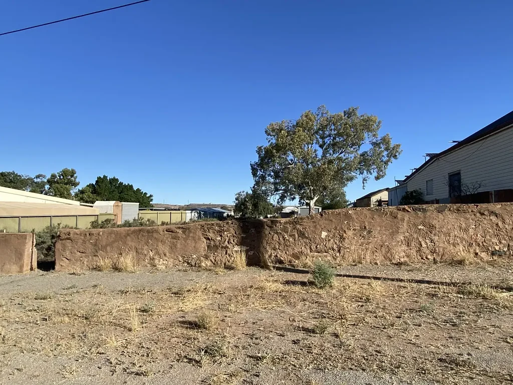 Broken Hill  Excellent location