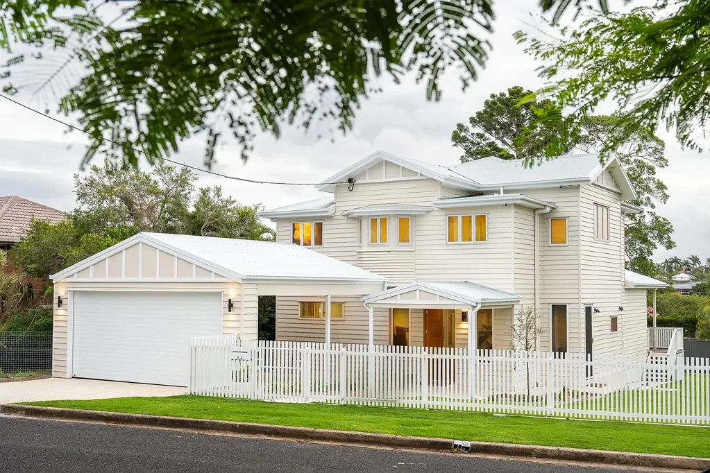 Wavell Heights 5房  The Milkshakes Bring all the Crowds to the Yard