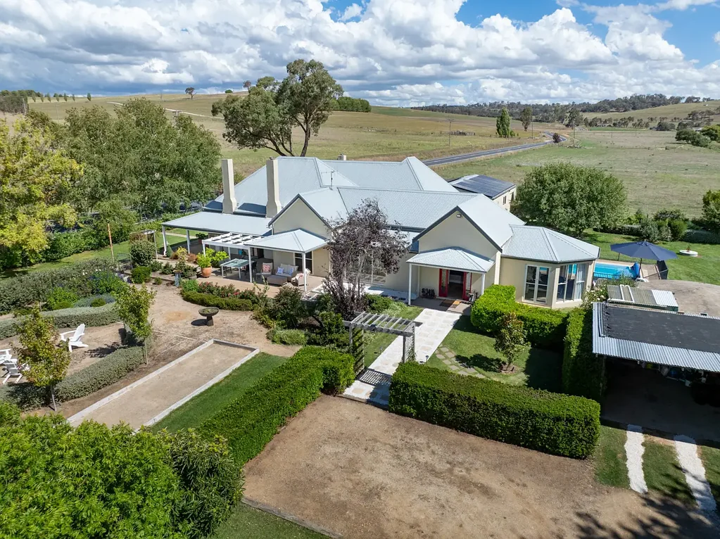 Georges Plains 4房  Timeless Presence. Modern Excellence. 14.6 Acres.
