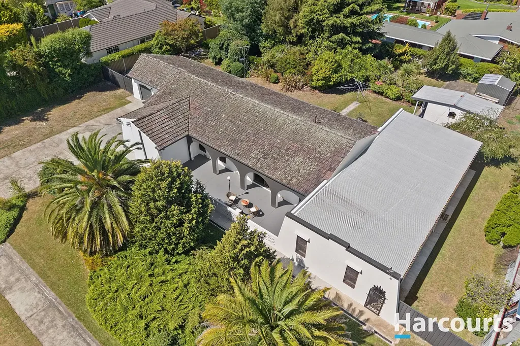 Latrobe 4Phòng ngủ Huge Family Home with a Mediterranean charm