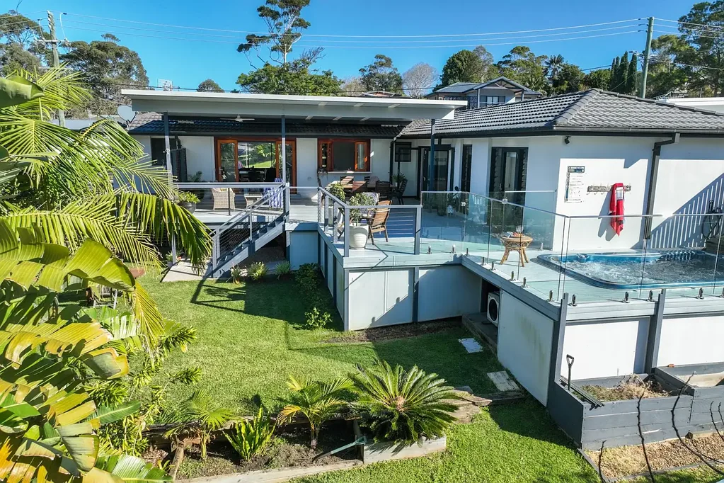 Mollymook Beach 4બેડરૂમ Contemporary Charm Steps from Mollymook Beach