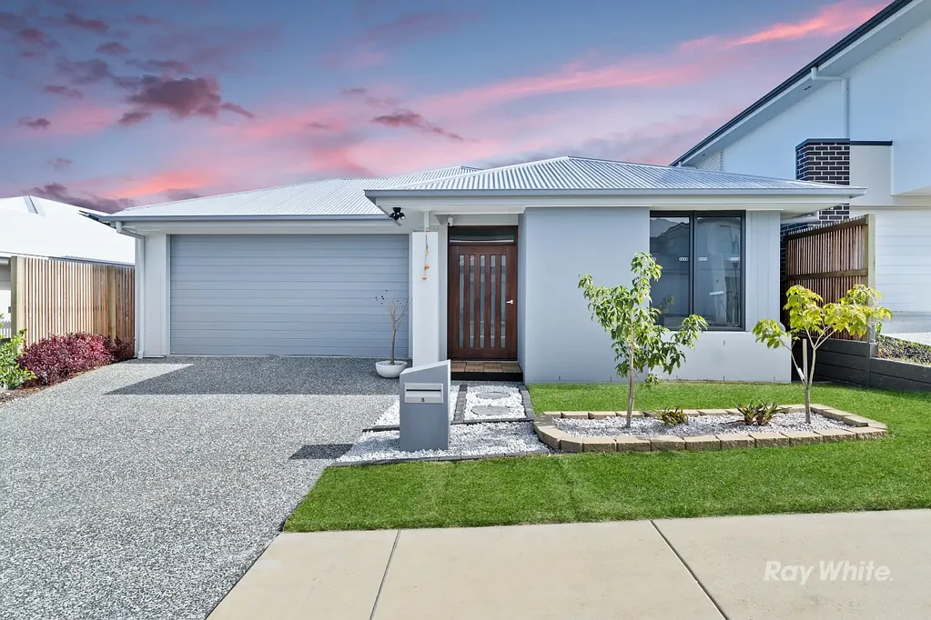 8 Marigold Road, Greenbank, QLD 4124