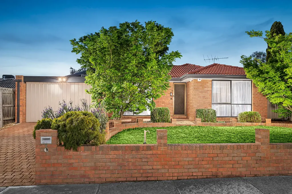 9 Windeatt Close, Mill Park, VIC 3082