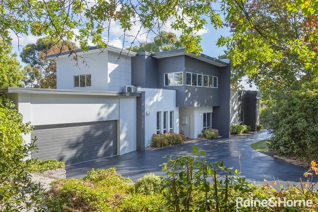 Gisborne 6ਬੈੱਡਰੂਮ A Rare Offering in the Heart of Gisborne - 2013m² approx.
