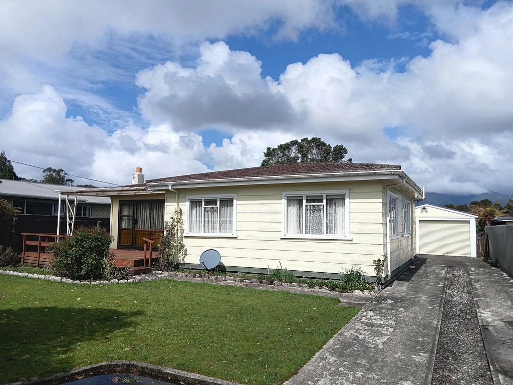Westport 3ਬੈੱਡਰੂਮ Solid Option - Lots of Storage!