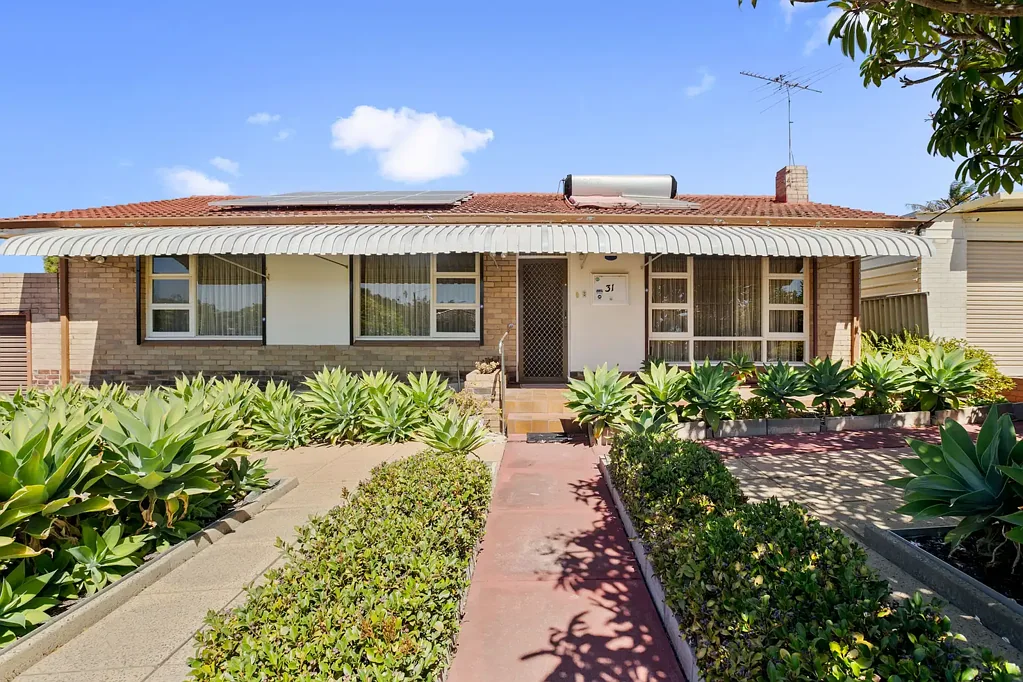 31 Blackwood Avenue, Hamilton Hill, WA 6163