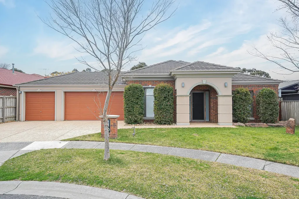 Welcome home to 7 Fanfare Close, Berwick