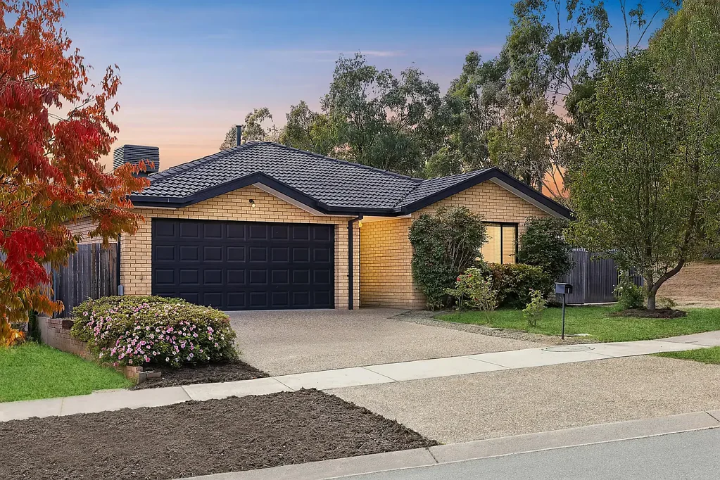 2 Swallow Street, Dunlop, ACT 2615