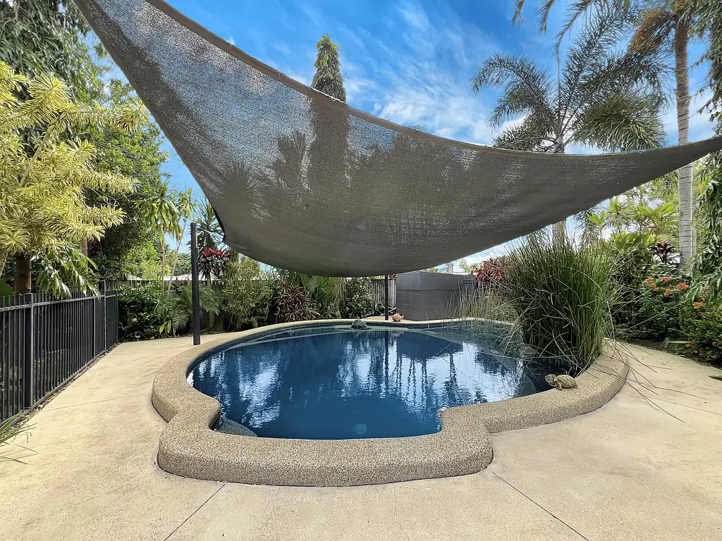 5 Boroko Close, Trinity Beach, QLD 4879