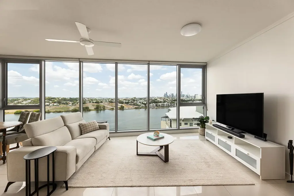 11407/8 Harbour Road, Hamilton, QLD 4007