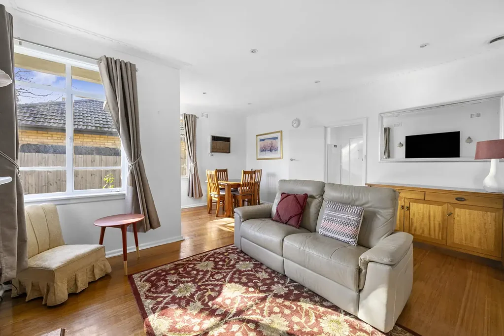 3 BEDROOM HOUSE IN PRIME MOORABBIN POCKET!