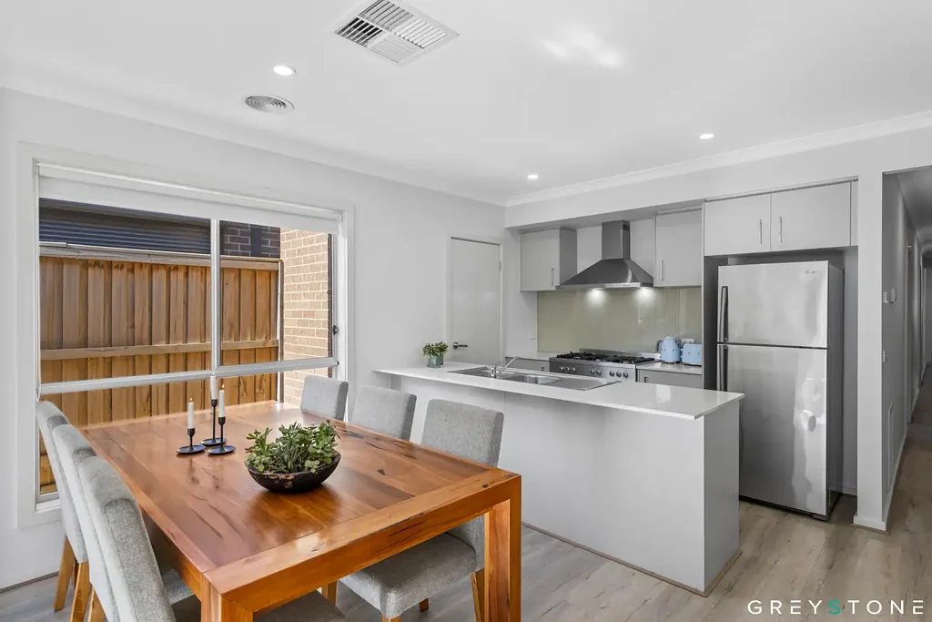124 Sinclairs Road, Deanside, VIC 3336