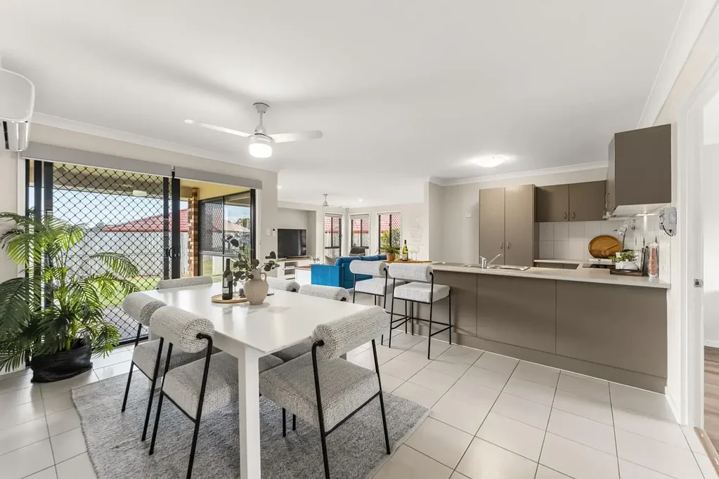 Eagleby 4房 更多空间。更多隐私。更多可能！ More Space. More Privacy. More Possibility! INSPECT NOW