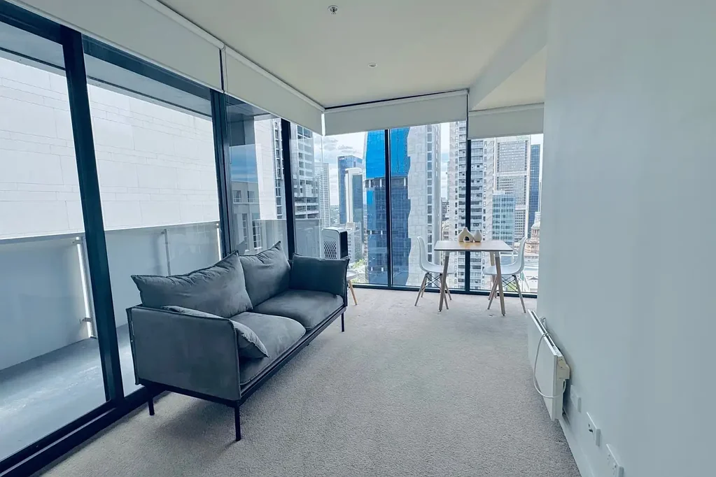 FULLY FURNISHED ONE BEDROOM WITH A VIEW!