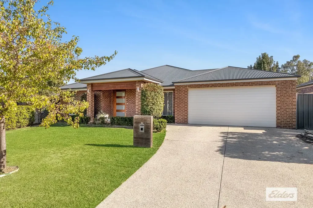 Killara 4 Bedroom Crafted for Comfort, Styled to Impress